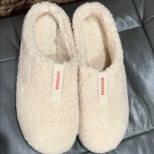 Bombas Women's Cozy Beige Slippers